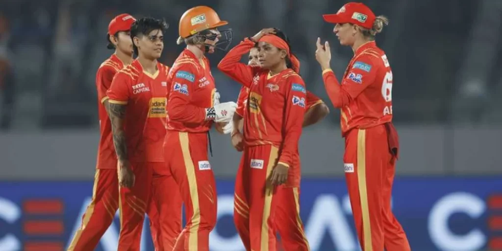 Devine and Gayakwad Shine in Gujarat Giants Win