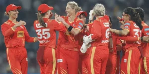 Sophie Devine Stars as Gujarat Giants Beat Delhi