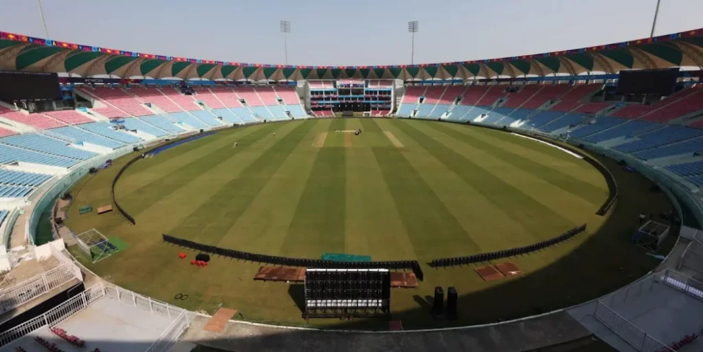 Justin Langer Compares Ekana Pitch to WACA